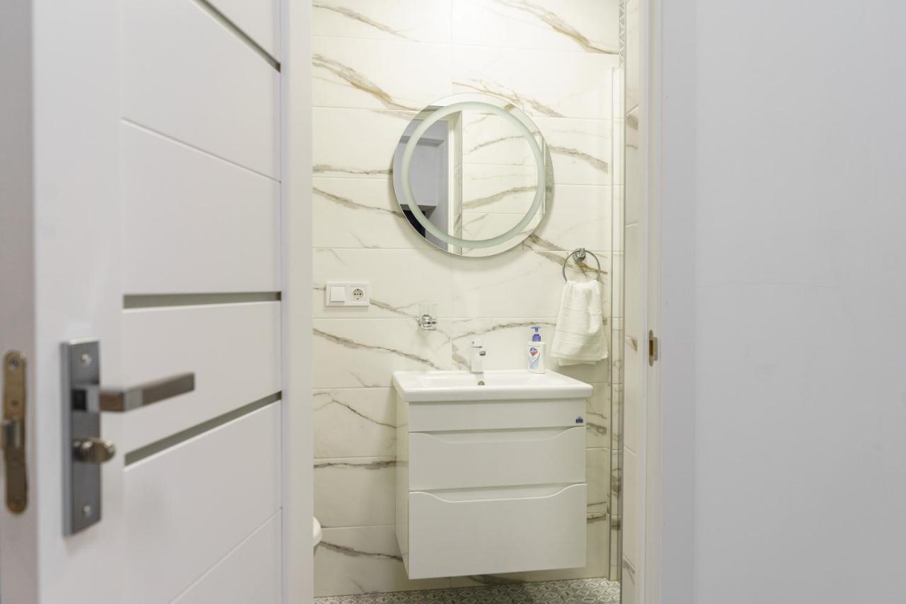 Charming Apartments In The Heart Of Lviv - Valova, Nasypna Str 外观 照片